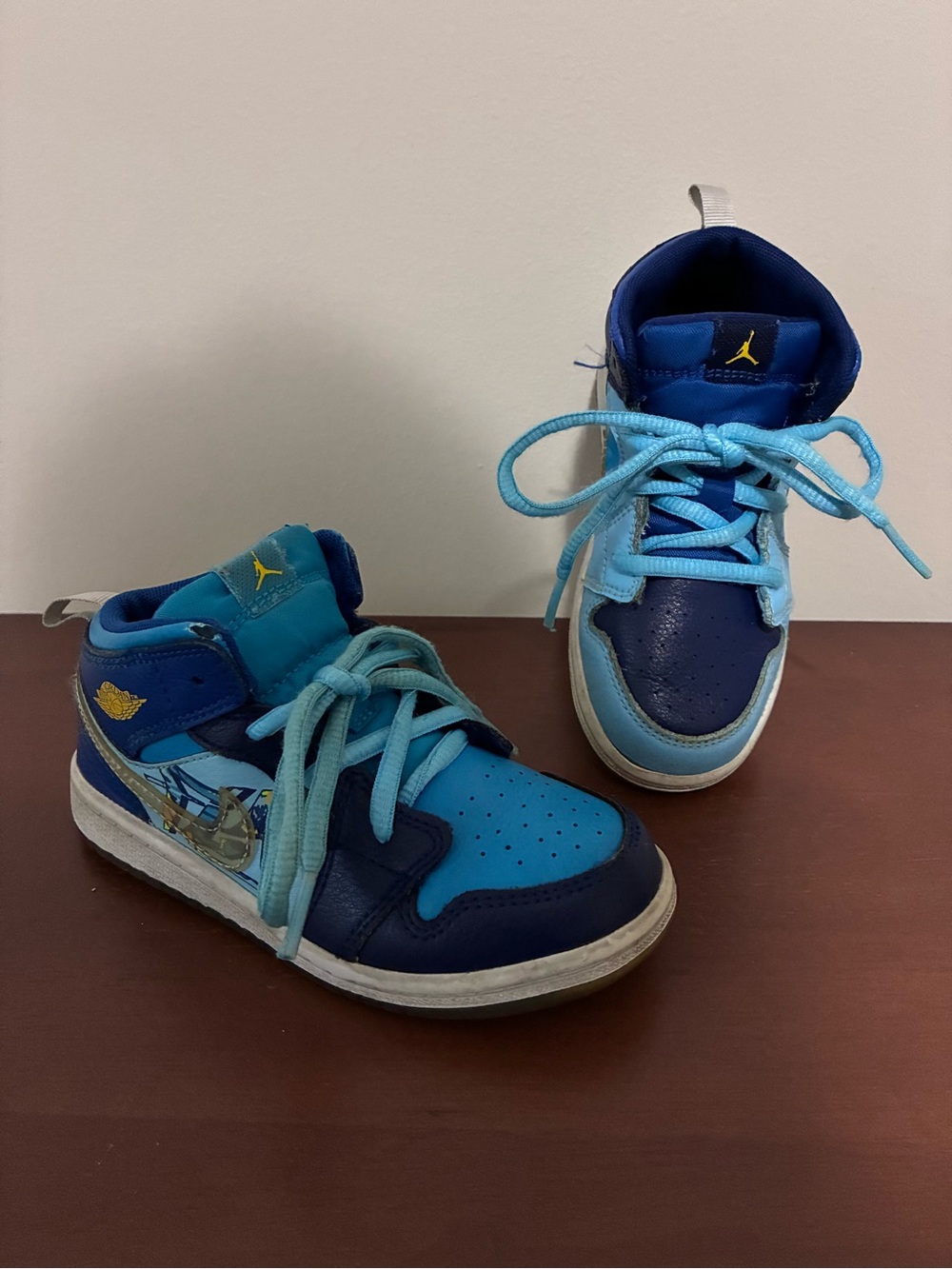 Air Jordan 1 Mid Fly High Top Sneakers Shoes Blue Colorblock Boys 10C BV8175-400